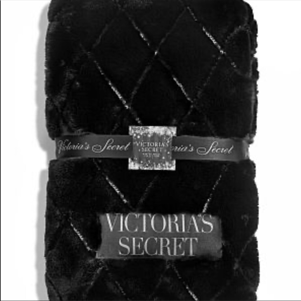 Victoria Secret faux fur blanket!!